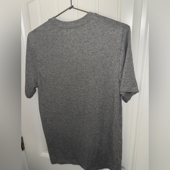 Nike Men's Heather Gray Short Sleeve Dri-Fit Tee - Picture 10 of 11